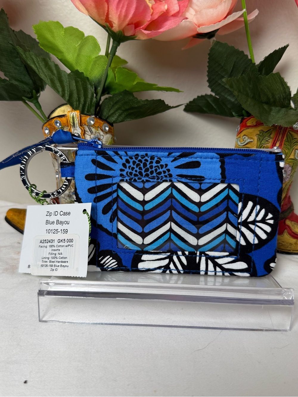NWT Vera Bradley Blue Bayou Zip ID Case Retired pattern  New